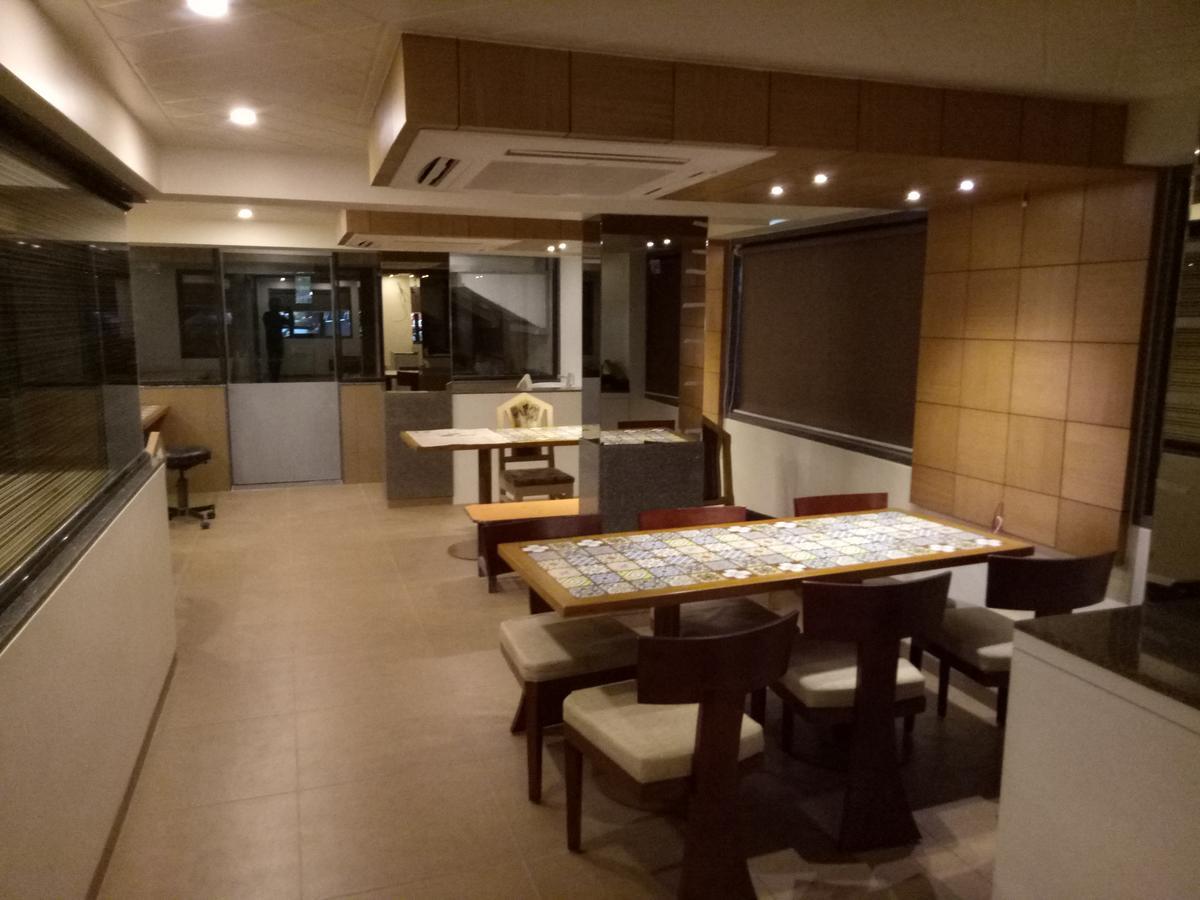 Hotel Umesh Daman Exterior photo
